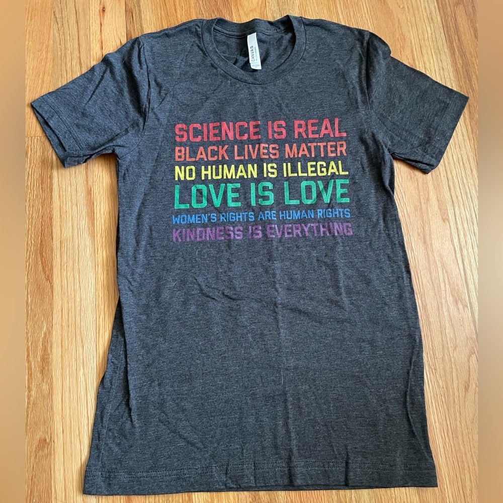 NWOT Bella Canvas Dark Gray Slate Science is Real T Shirt
